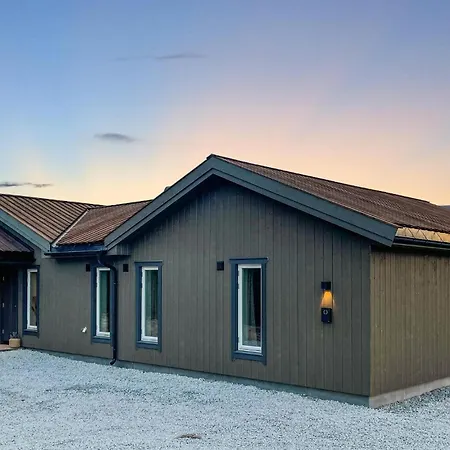 Hébergement de vacances 4 Bedroom Gorgeous In